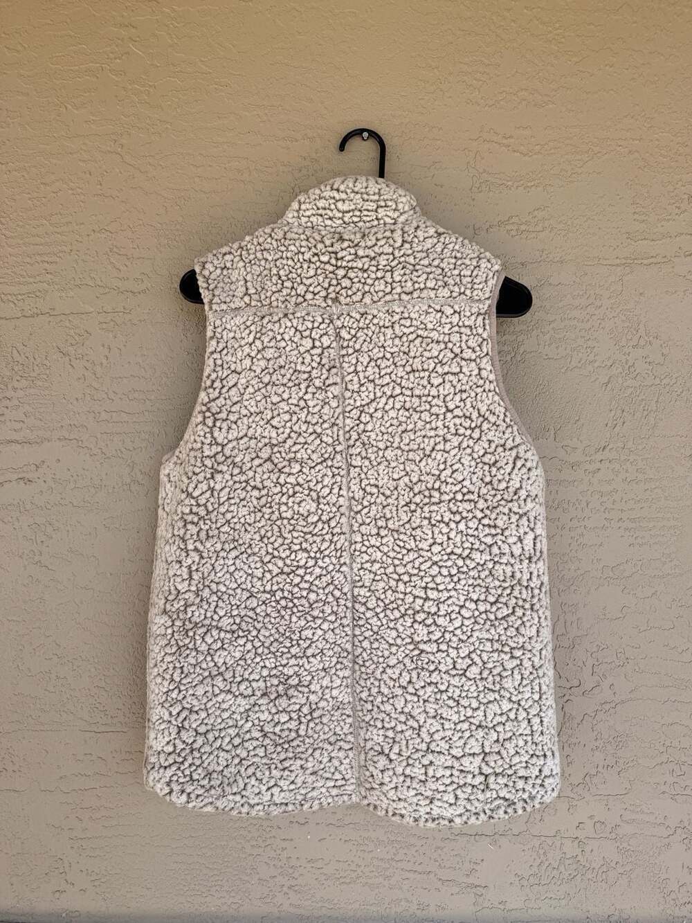 Thread & Supply Sherpa Vest, Cream Faux Shearling, Women's Size Medium - Picture 4 of 4